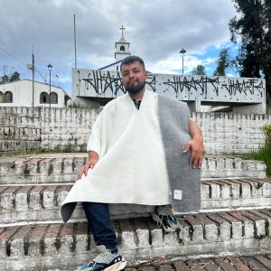 RUANA DOBLE FAZ LANA DE OVEJA TIPO 4