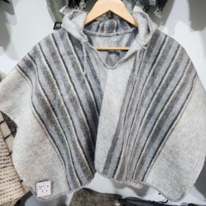 RUANA NIÑO CLASICA TIPO 3